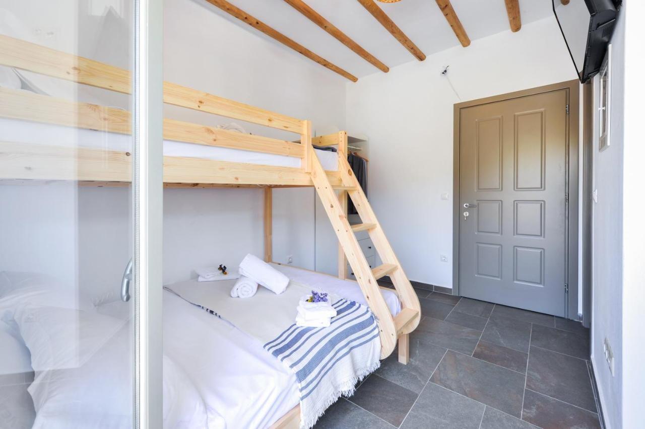 Harmony View Lux Studio With Stunning Sea Views Cherronisos  エクステリア 写真
